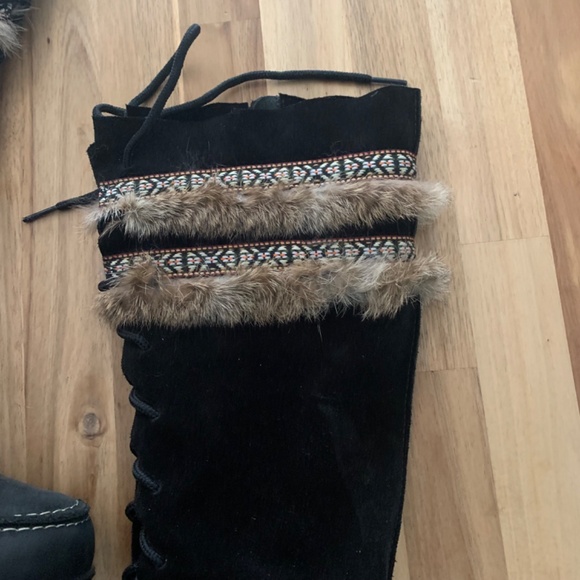 Saute mouton suede and fur boot - Picture 3 of 9